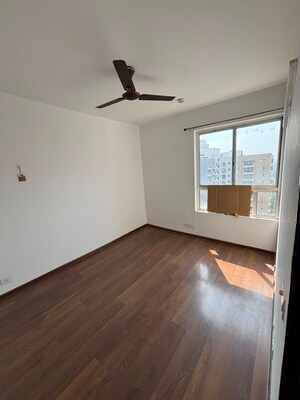 Room in 2 BHK Apartment at Lotus Panache, Sector 110 – for Rent