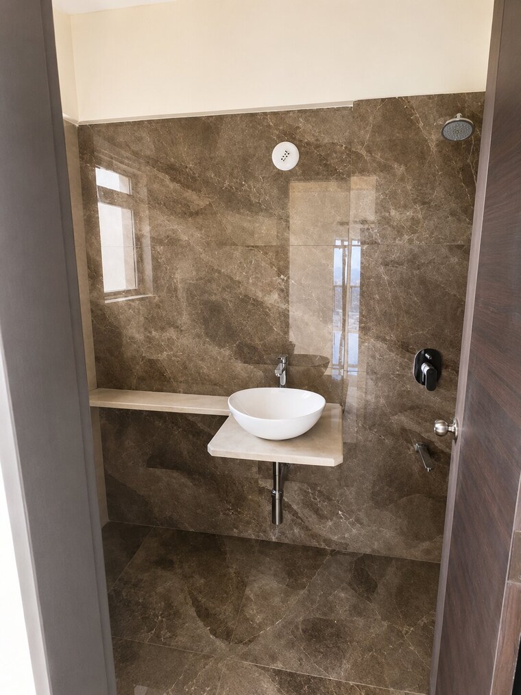Bathroom, veena-synergy 2 Bedroom 1000 Sq.Ft. Apartment In Andheri East Mumbai 10556095