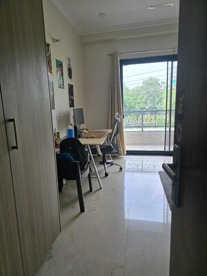 Living Room in 4 BHK Builder Floor at Sector 38 – for Rent