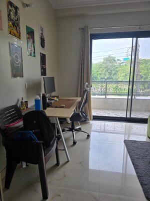 Living Room in 4 BHK Builder Floor at Sector 38 – for Rent