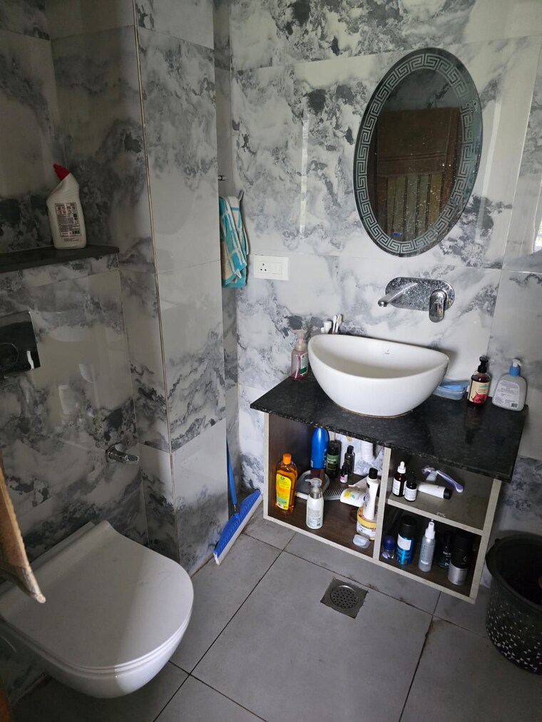 Attached Bathroom, sector 38 4 Bedroom 2800 Sq.Ft. Builder Floor In Sector 38 Gurgaon 10556098