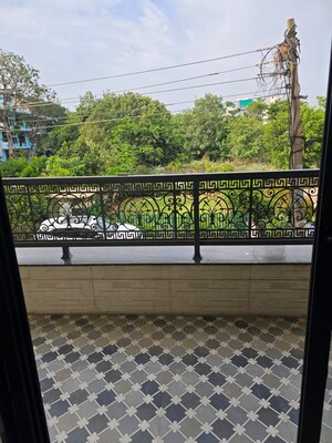 Balcony in 4 BHK Builder Floor at Sector 38 – for Rent