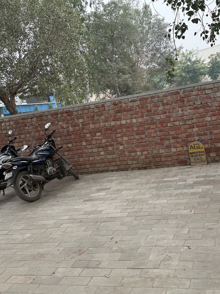 undefined, mewala maharajpur Commercial Industrial Plot 2600 Sq.Yd. In Mewala Maharajpur Faridabad 10556096