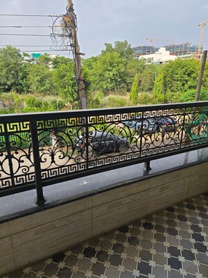Balcony in 4 BHK Builder Floor at Sector 38 – for Rent