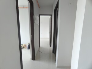Building Lobby in 1.5 BHK Apartment at Kalpataru Elitus, Mulund West – for Rent