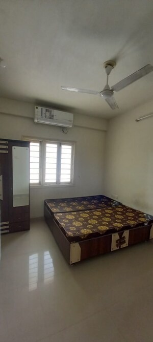 Bedroom in 1 BHK Apartment at Navrangpura – for Rent