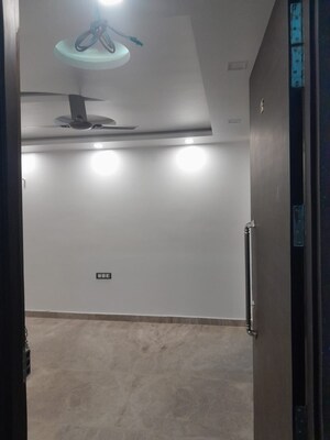 Room in 3 BHK Builder Floor at Kohli One Malibu Town, Sector 47 – for Rent