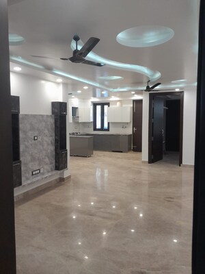 Room in 3 BHK Builder Floor at Kohli One Malibu Town, Sector 47 – for Rent