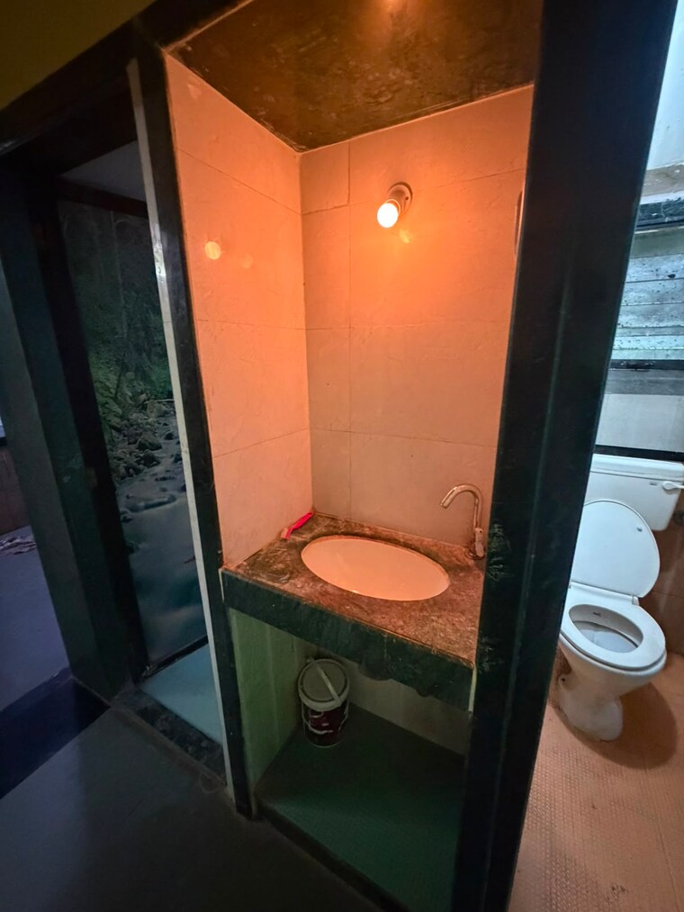 Bathroom, bright-chs 2 Bedroom 556 Sq.Ft. Apartment In Thane West Thane 10556179