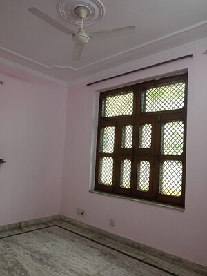 Room in 2 BHK Independent House at Sector 23 – for Rent