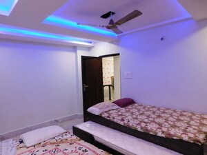 Bedroom in 6 BHK Apartment at Manikonda – for Rent