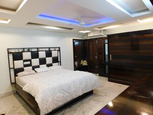Bedroom in 6 BHK Apartment at Manikonda – for Rent