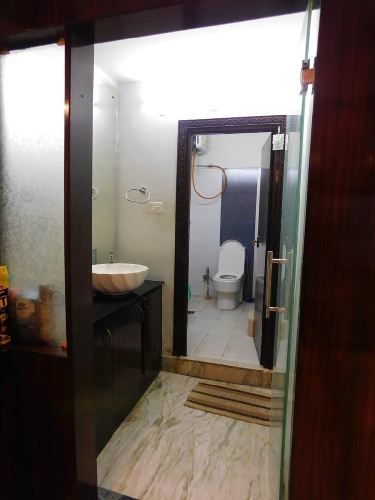 Bathroom, manikonda 6 Bedroom 4400 Sq.Ft. Apartment In Manikonda Hyderabad 10556203