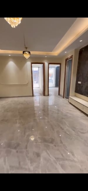 3 BHK Builder Floor For Sale in Sainik Colony