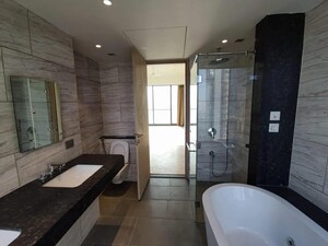 Attached Bathroom in 5 BHK Apartment at Rustomjee Crown, Prabhadevi – for Sale