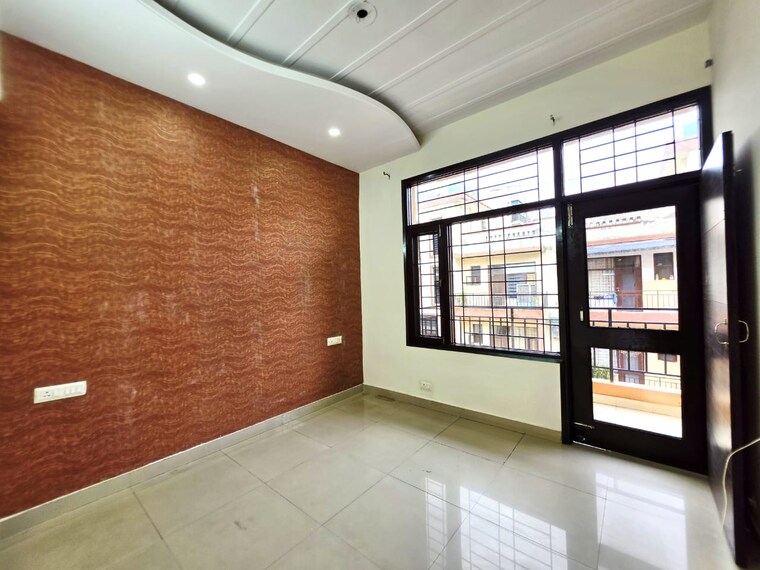 Room, ambala highway 3 Bedroom 1350 Sq.Ft. Builder Floor In Ambala Highway Zirakpur 10556217