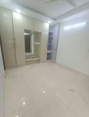 Room in 3 BHK Builder Floor at Malviya Nagar – for Sale