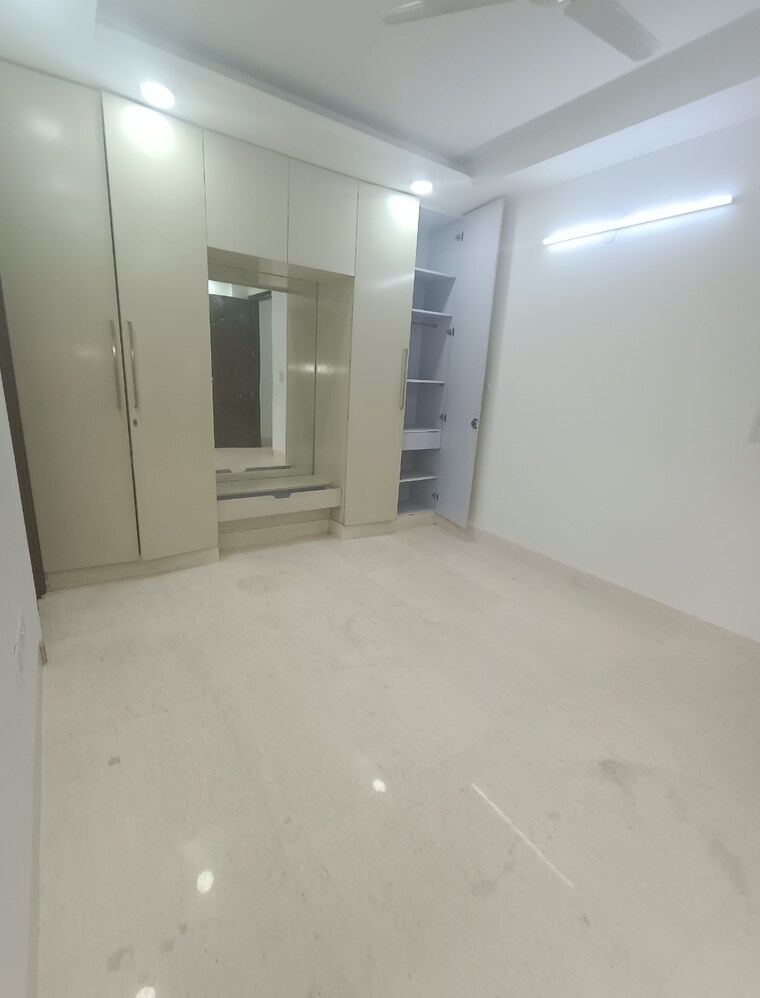 Room, malviya nagar 3 Bedroom 125 Sq.Yd. Builder Floor In Malviya Nagar Delhi 10556219