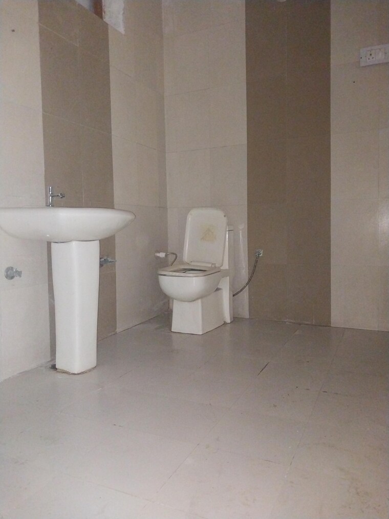 Bathroom, pratap vihar 6 Bedroom 1350 Sq.Ft. Independent House In Pratap Vihar Ghaziabad 10546619