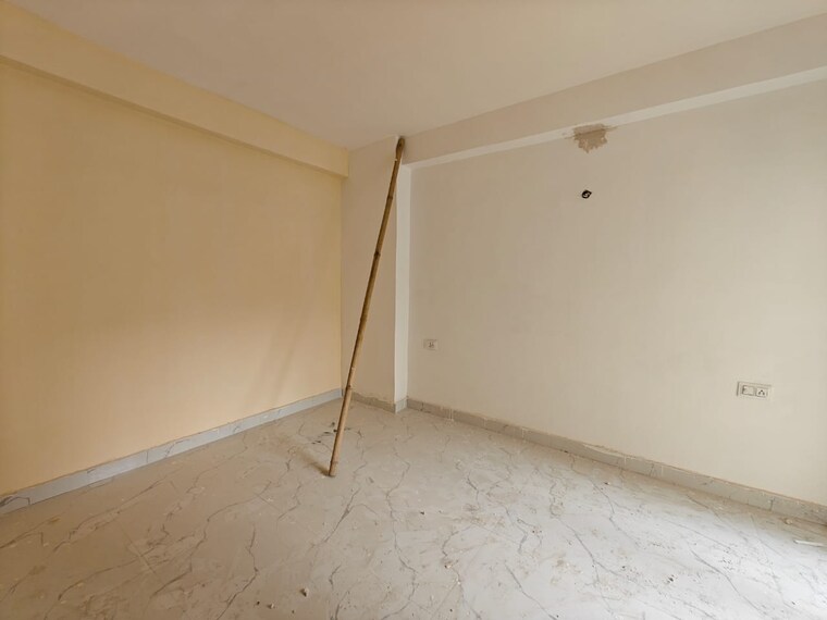 Room, sector 73 1 Bedroom 650 Sq.Ft. Builder Floor In Sector 73 Noida 10556247