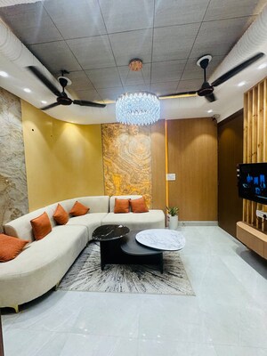 Team Area in 3 BHK Builder Floor at Uttam Nagar – for Sale