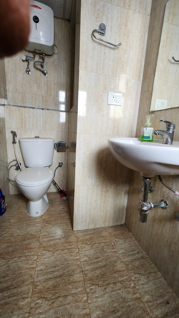 Bathroom, parth-blue-monarch 3 Bedroom 1900 Sq.Ft. Apartment In Gomti Nagar Lucknow 10556268