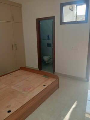 Room in 2 BHK Builder Floor at Malviya Nagar – for Rent