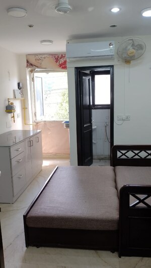 Room in 1 RK Builder Floor at Malviya Nagar – for Rent