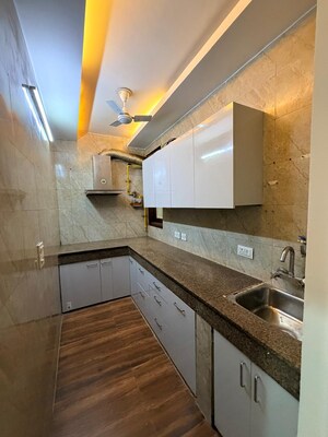 Kitchen in 2 BHK Builder Floor at Malviya Nagar – for Rent