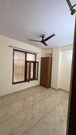 Room in 2 BHK Builder Floor at Paradise Homz, Sector 45 – for Rent