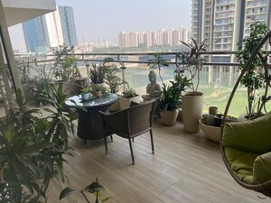 Team Area in 3 BHK Apartment at M3M Golf Estate, Sector 65 – for Rent