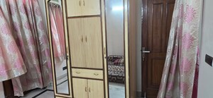 Furnished Amenities in 3 BHK Builder Floor at Lajpat Nagar 4 – for Rent