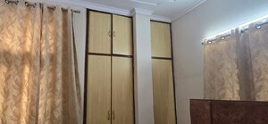 Furnished Amenities in 3 BHK Builder Floor at Lajpat Nagar 4 – for Rent