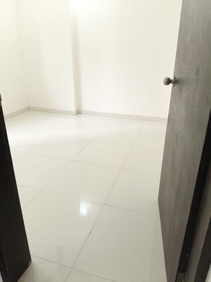Room in 1 BHK Apartment at Mantra Montana Phase 1, Dhanori – for Sale