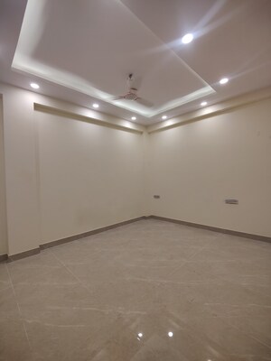 Room in 2 BHK Builder Floor at Greater Kailash – for Rent