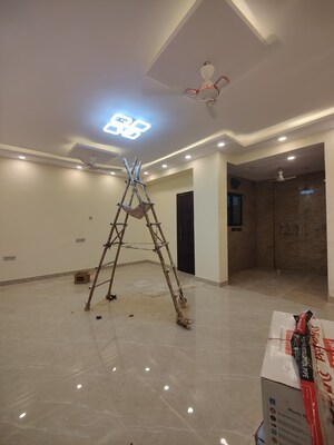 Room in 2 BHK Builder Floor at Greater Kailash – for Rent