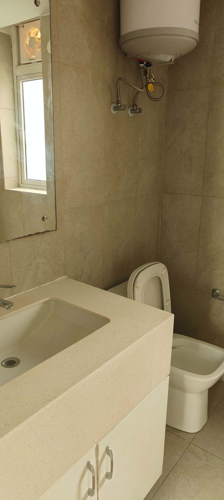 Bathroom, ireo-the-corridors 2 Bedroom 1345 Sq.Ft. Apartment In Sector 67a Gurgaon 10556393
