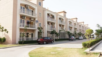 Studio Flat for Rent in Chhatikara, Vrindavan