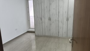 Room in 3.5 BHK Apartment at Sector 74 – for Rent