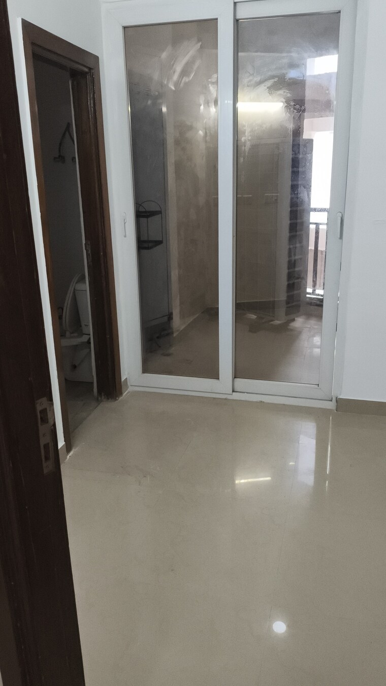 Room, sector 74 3.5 Bedroom 2685 Sq.Ft. Apartment In Sector 74 Noida 10560868