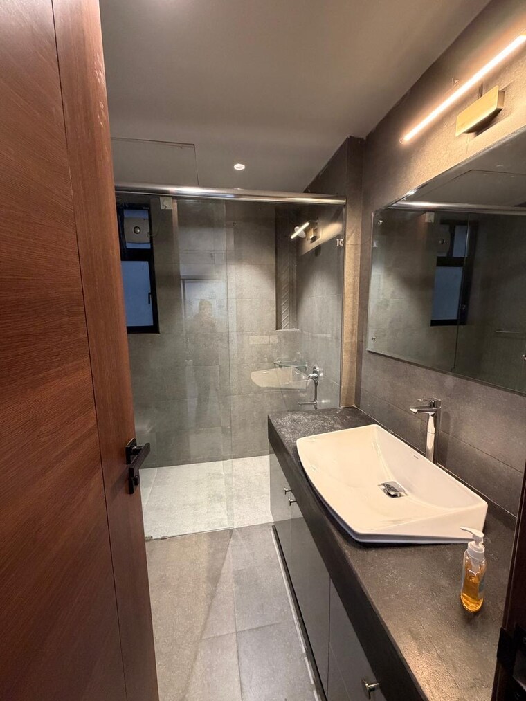 Kitchen, krisumi-waterside-residences 2.5 Bedroom 2005 Sq.Ft. Apartment In Sector 36a Gurgaon 10560876