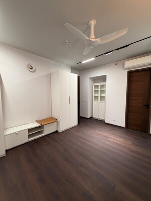 Room in 2.5 BHK Apartment at Krisumi Waterside Residences, Sector 36a – for Sale
