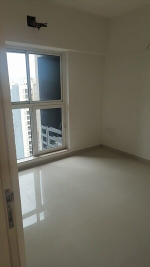 Room in 2 BHK Apartment at L And T Rejuve 360, Mulund West – for Rent