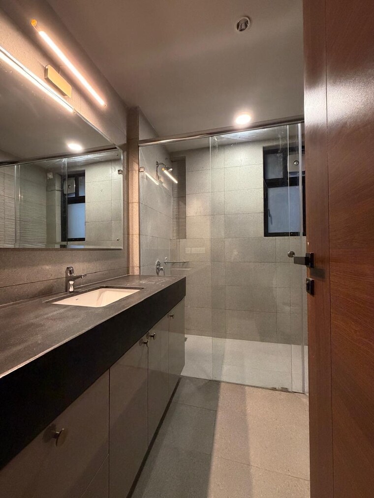 Kitchen, krisumi-waterside-residences 2.5 Bedroom 2005 Sq.Ft. Apartment In Sector 36a Gurgaon 10560892