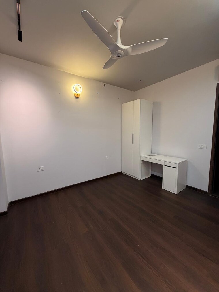 Room, krisumi-waterside-residences 2.5 Bedroom 2005 Sq.Ft. Apartment In Sector 36a Gurgaon 10560892