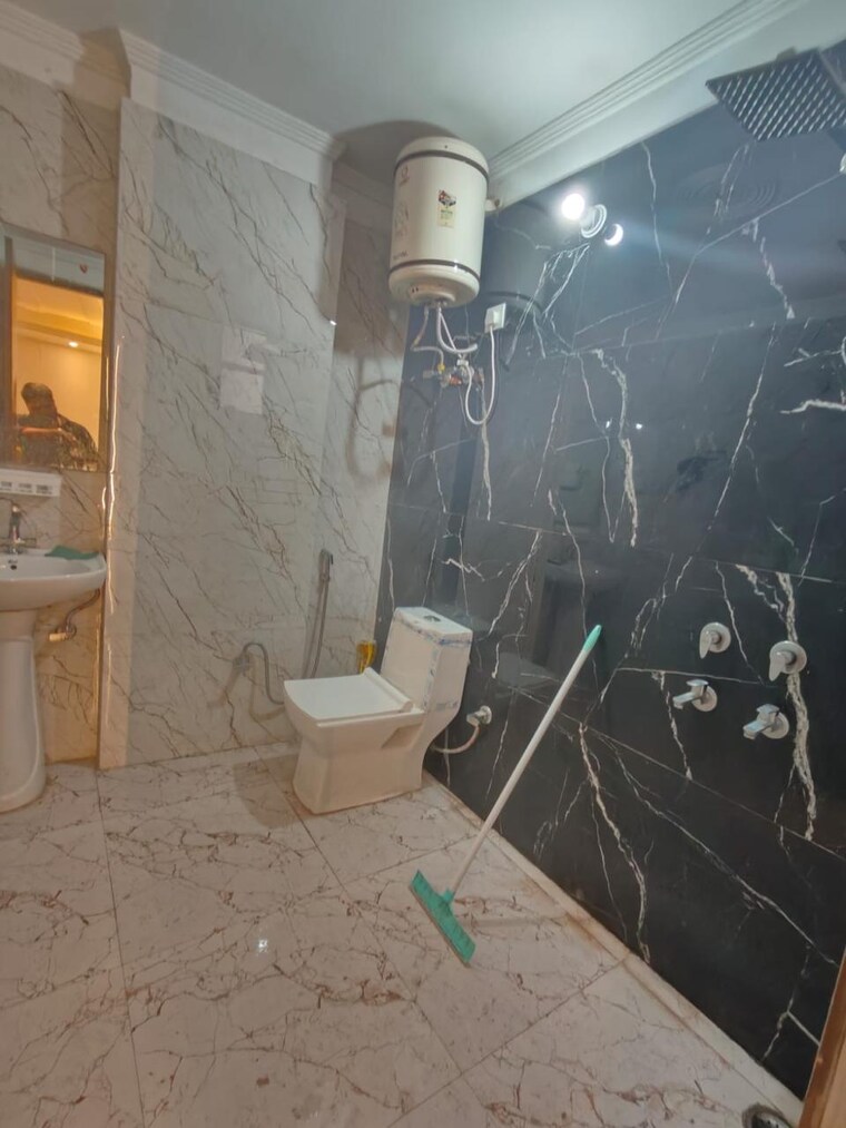 Bathroom, saket 2 Bedroom 650 Sq.Ft. Builder Floor In Saket Delhi 10560898