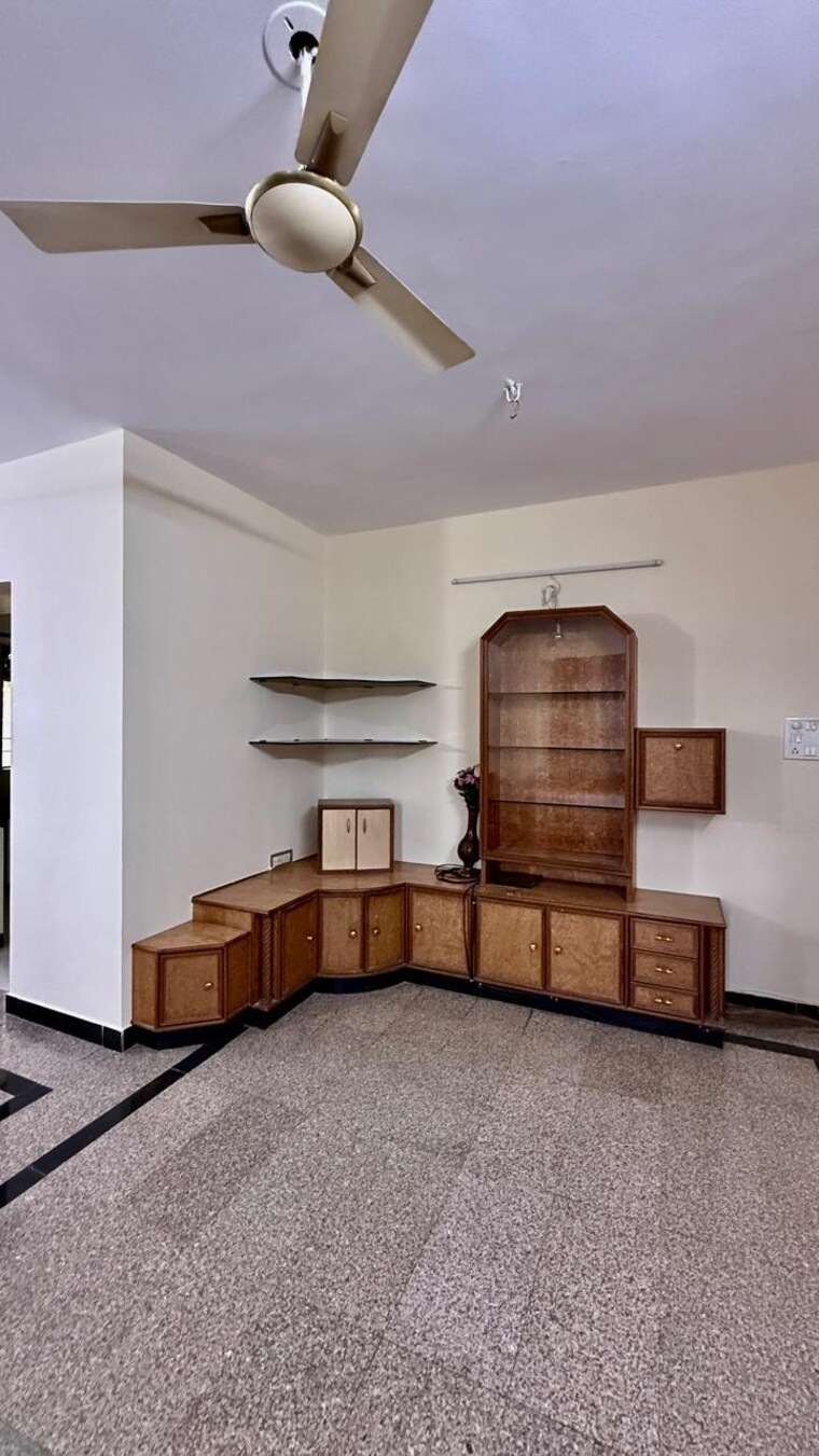 Living Room, nikash-skies-chs 3 Bedroom 1500 Sq.Ft. Apartment In Pashan Pune 10562204