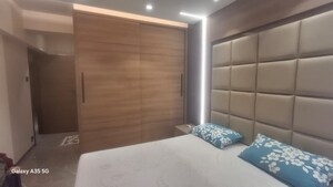 Room in 2 BHK Apartment at Sindhi Society, Chembur – for Rent