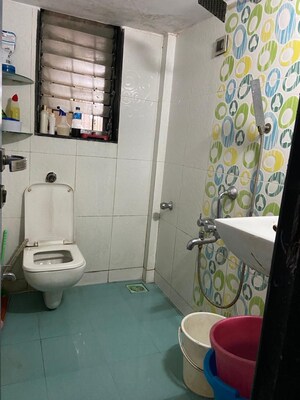 Bathroom in 3 BHK Apartment at Dhiraj Tower, Chembur – for Rent