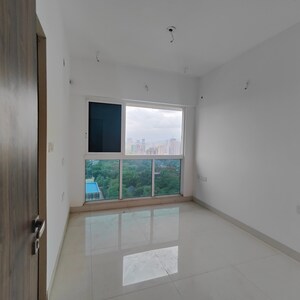 Room in 3 BHK Apartment at Ashapura F Residences, Malad East – for Rent